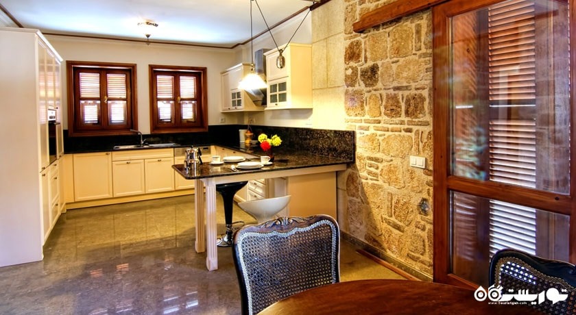 نمای آشپزخانه ویلا